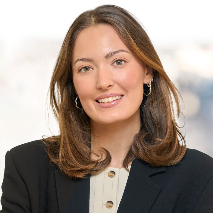 Alexandra_Marin_1500_1500 L